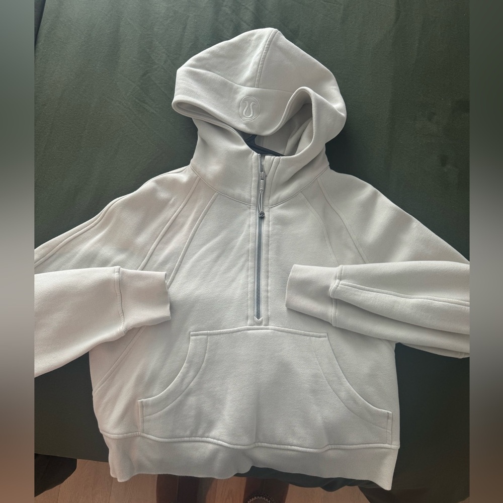 Lululemon scuba- color bone
